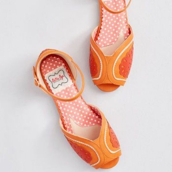 Ellie Shoes - Bettie Page Daily Doily Peep Toe Flat